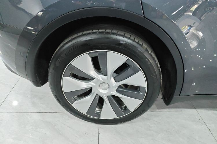 特斯拉 Model Y 2022款 长续航全轮驱动版车身外观6003