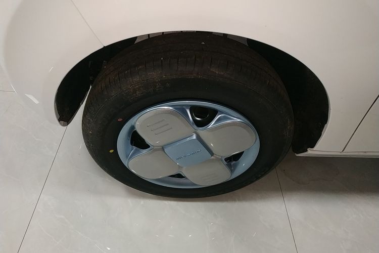 吉利银河 2024款 熊猫mini 200km 耐力熊车身外观6007