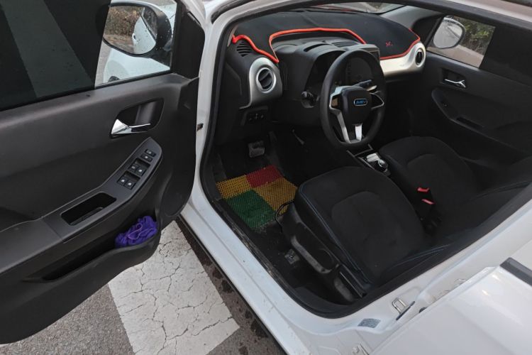 江铃集团新能源 易至EV2 2022款 心动版中控内饰20