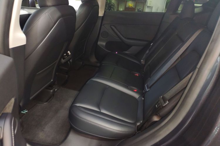 特斯拉 Model Y 2024款 长续航全轮驱动版中控内饰21