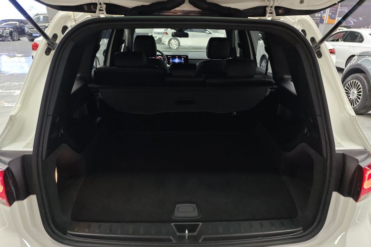 奔驰GLB 2022款 改款二 GLB 200 动感型局部细节23