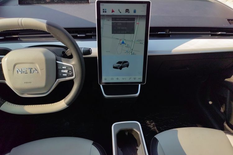 哪吒汽车 哪吒AYA 2023款 318 Lite中控内饰16