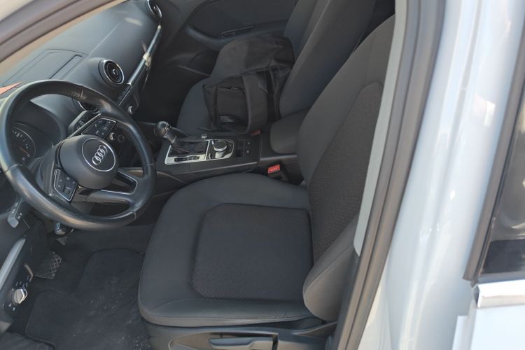 奥迪A3 2020款 Limousine 35 TFSI 进取型 国VI中控内饰19