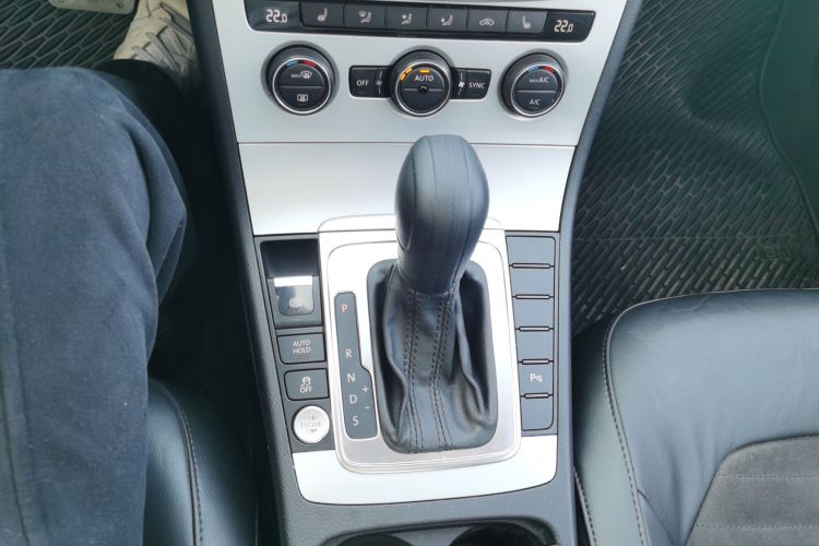 大众 迈腾 2015款 改款 1.8TSI 豪华型中控内饰18