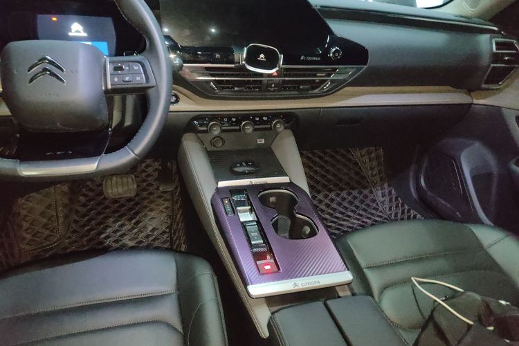 雪铁龙 凡尔赛C5 X 2023款 1.6T 享不凡局部细节16