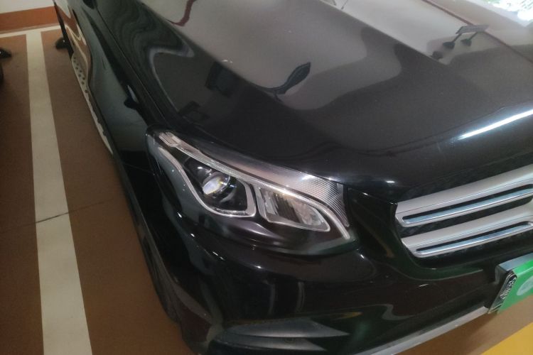 奔驰GLC 2018款 GLC 260 4MATIC 豪华型车身外观8