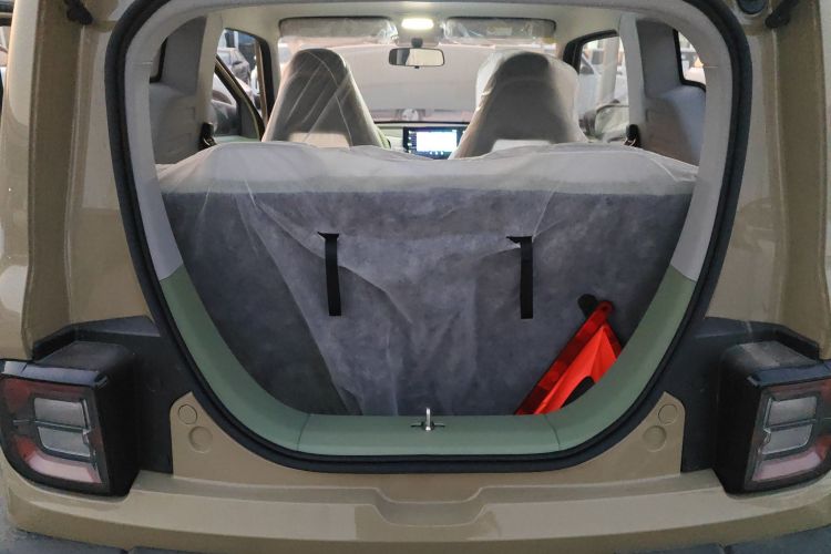 吉利银河 2025款 210km 熊猫骑士机舱底盘23