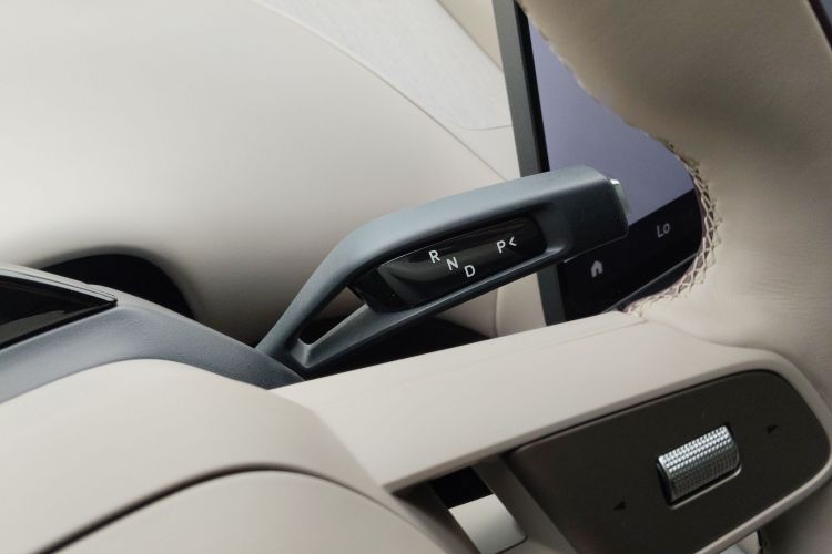 小米汽车 小米YU7 2025款 超长续航高性能四驱Max版中控内饰18