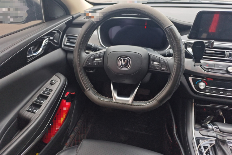 长安 锐程CC 2021款 蓝鲸版 1.5T DCT尊贵型中控内饰13