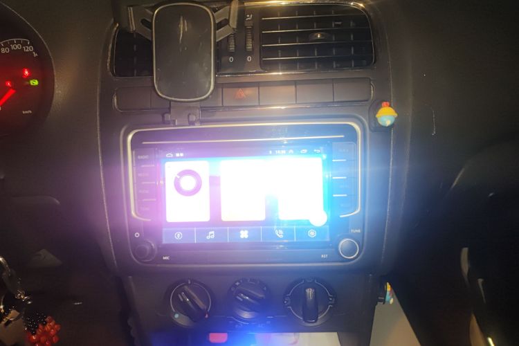 大众 Polo 2013款 1.6L 自动舒适版中控内饰16