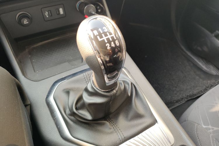 长城 金刚炮 2022款 2.0T手动汽油两驱创业型长箱平箱GW4C20B局部细节18