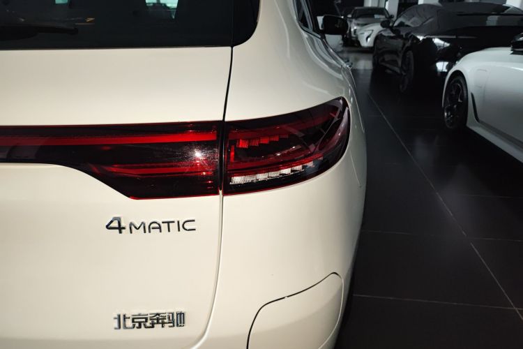 奔驰EQC 2021款 EQC 400 4MATIC车身外观6006