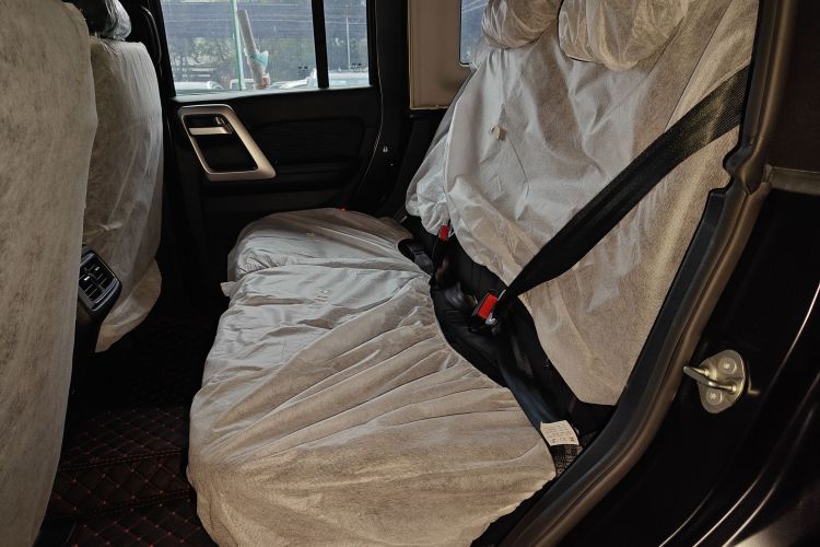 北京越野 北京BJ40 2024款 2.0D 刀锋英雄荣耀版中控内饰21