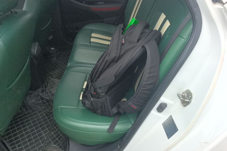 长安 逸动 2016款 XT 1.6L 手动俊酷型中控内饰21