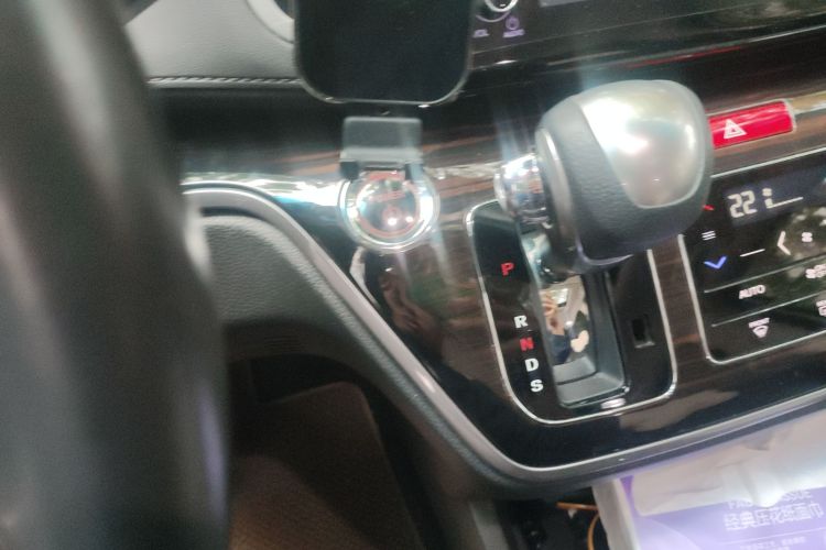 本田 奥德赛 2019款 2.0L 锐·尊享版中控内饰18