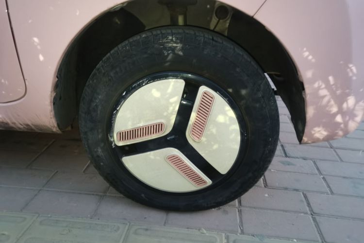 凌宝汽车 凌宝uni 2023款 超甜版（手动座椅）车身外观10