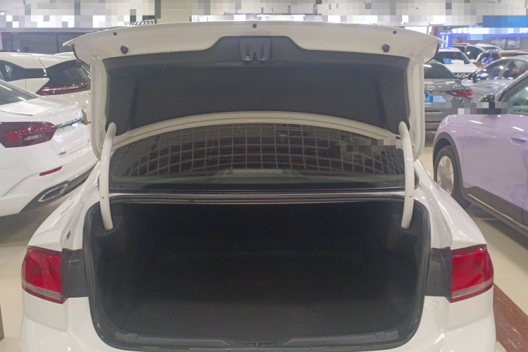 大众 凌渡 2018款 280TSI DSG舒适版机舱底盘23