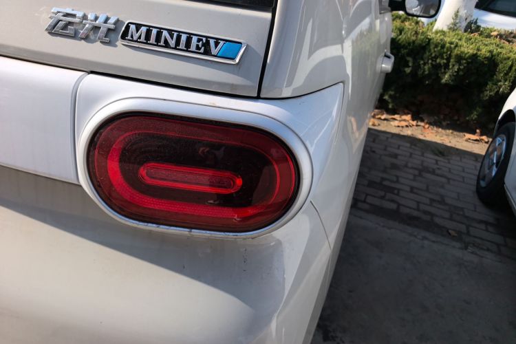 五菱汽车 宏光MINIEV 2024款 第三代 215km 青春版车身外观9