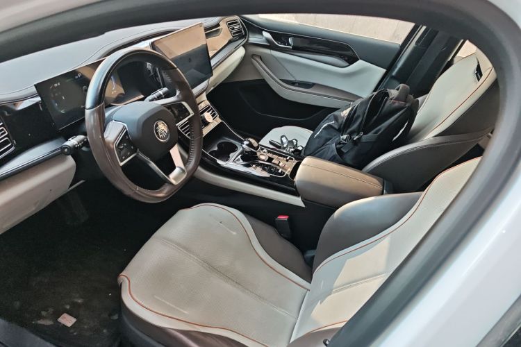 比亚迪 秦PLUS 2023款  冠军版 DM-i 120KM超越型局部细节19