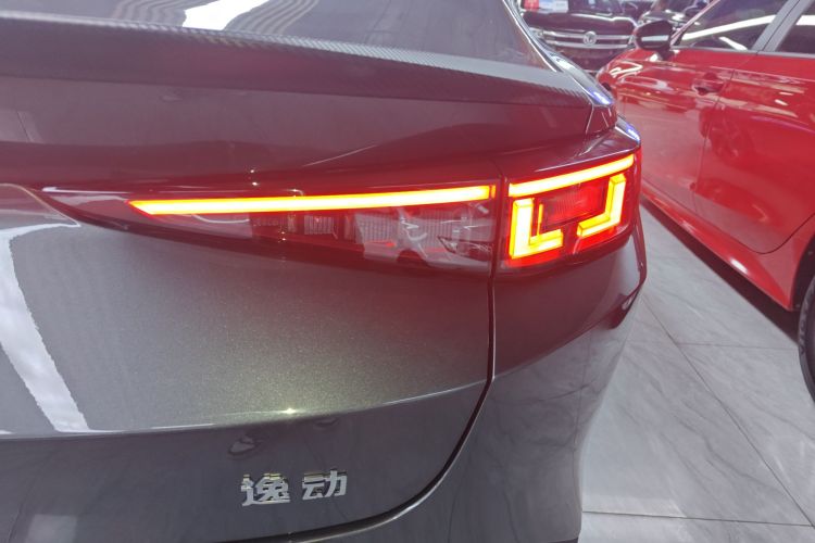 长安 逸达 2023款 蓝鲸NE 1.5T GDI DCT旗舰型车身外观6006