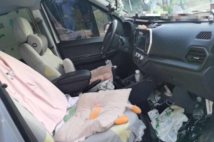 长安凯程 长安睿行M60 2023款 1.5L GDI舒适型客车6/7座中控内饰21