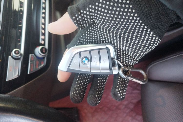 宝马5系 2020款 530Li 尊享型 豪华套装中控内饰7001