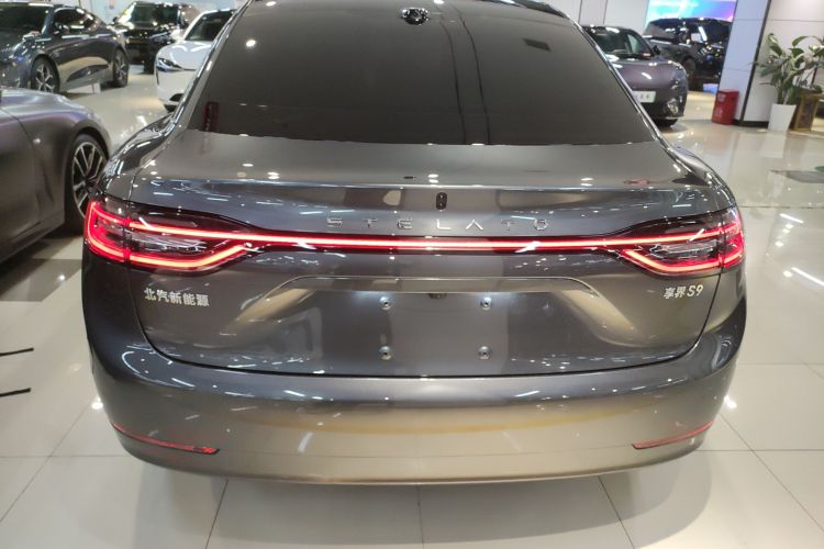 鸿蒙智行 享界S9 2025款 增程 Max+车身外观6004