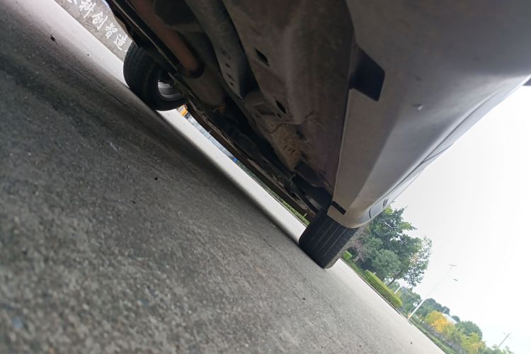 Jeep 指南者 2020款 220T 自动精英版局部细节9002