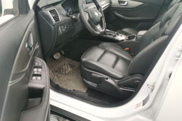 东风风光 风光S560 2018款 1.8L CVT都市型 7座中控内饰20