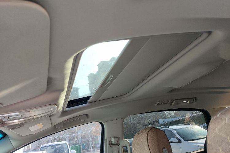 别克GL8 2017款 ES 28T 舒适型 国V中控内饰22