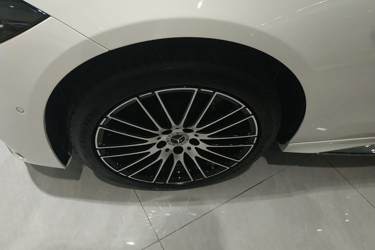 奔驰C级 2023款 改款 C 260 L 运动版车身外观35