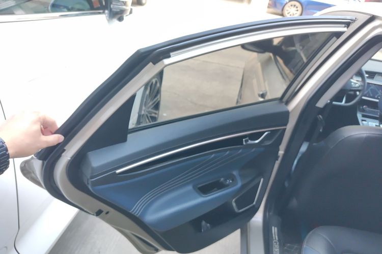 吉利汽车 帝豪GL 2021款 UP 1.4T CVT领曜型中控内饰7007