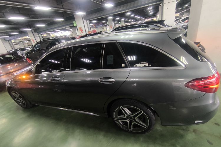 奔驰C级(进口) 2019款 C 260 旅行轿车车身外观4