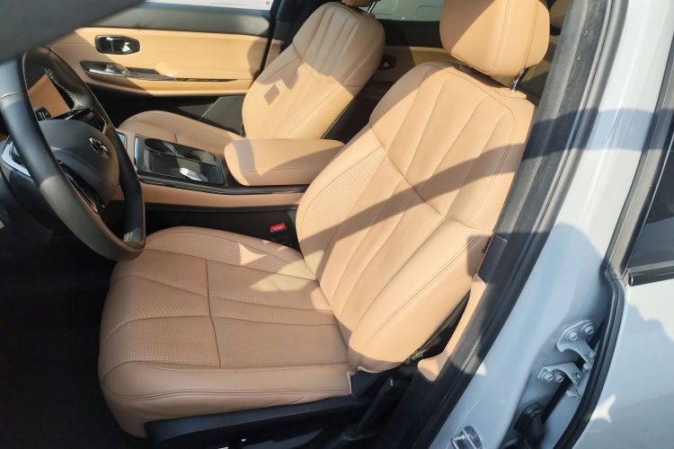 蔚来ES8 2020款 415KM 签名版 六座版中控内饰19