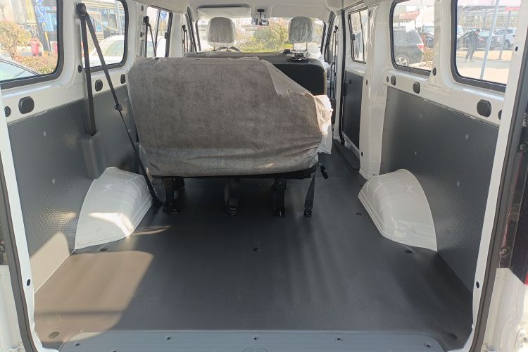 五菱汽车 五菱扬光 2025款 400km 客车版舒适型局部细节23