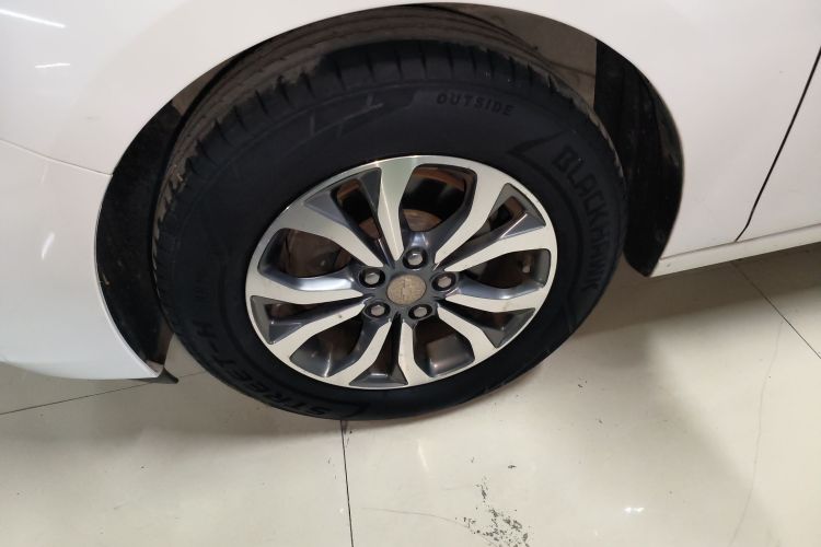 雪佛兰 科沃兹 2019款 320 自动欣享天窗版车身外观6007