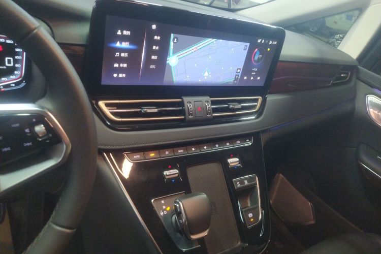 红旗HQ9 2023款 2.0T 智联旗享版中控内饰16