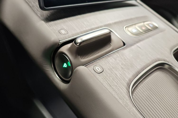 蔚来ET7 2024款 100kWh 行政签名版中控内饰18