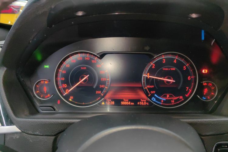 宝马3系GT 2019款 320i M运动套装局部细节14