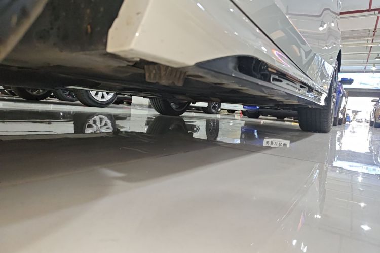 宝马2系(进口) 2021款 225i 四门轿跑车 M运动曜夜套装局部细节9002