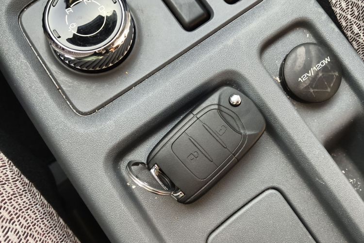 五菱汽车 五菱扬光 2025款 400km 客车版舒适型中控内饰11