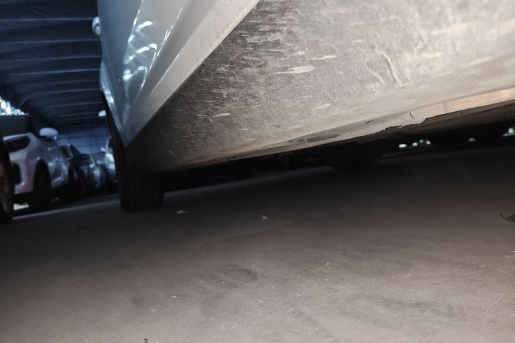 福特 福克斯 2017款 三厢 1.6L 自动风尚型智行版局部细节9001