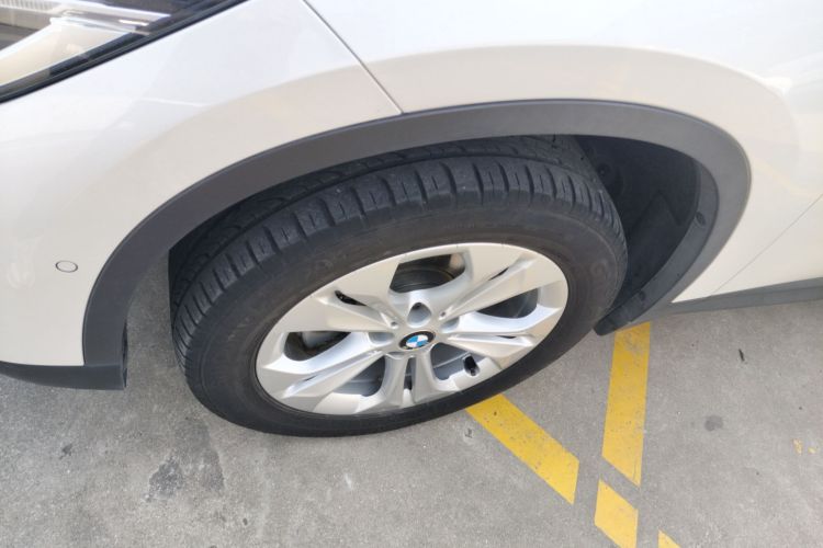 宝马X1 2016款 sDrive18Li 尊享型车身外观6002