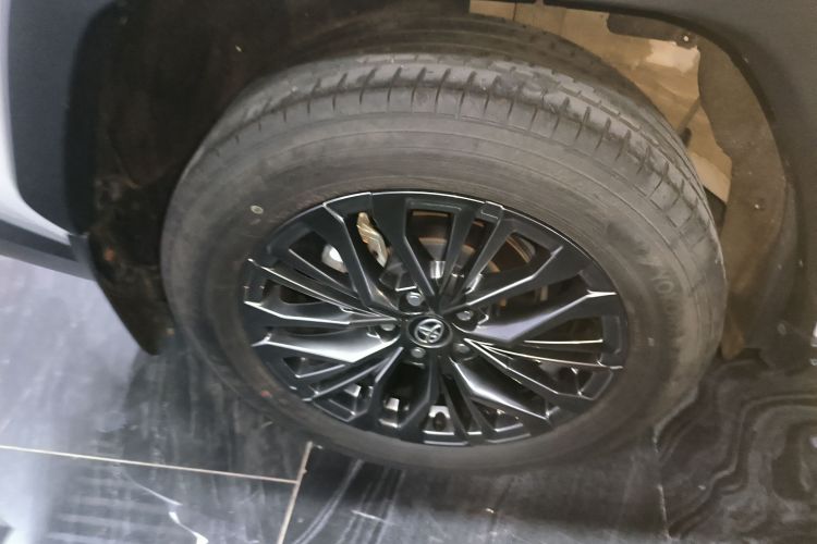 丰田 威兰达 2023款 2.0L CVT两驱豪华PLUS版车身外观6008