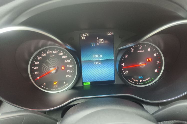 奔驰C级 2019款 C 260 运动版 4MATIC局部细节14