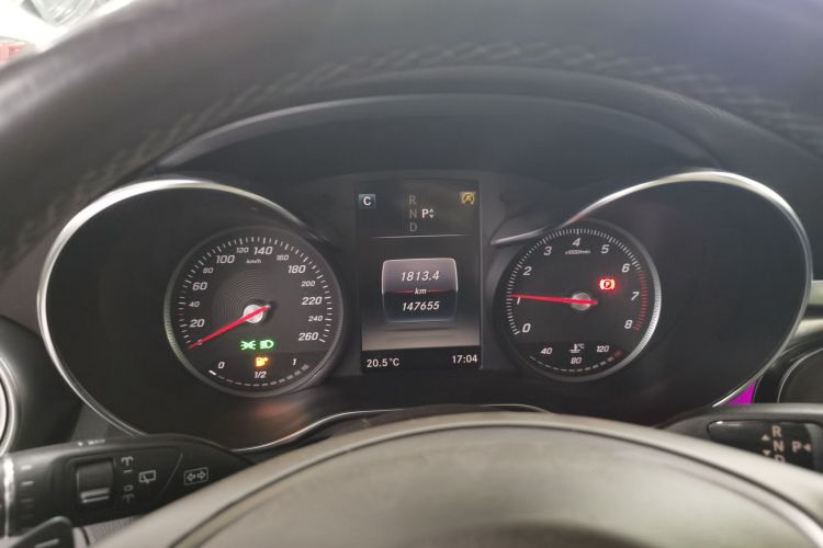 奔驰GLC 2016款 GLC 300 4MATIC 动感型中控内饰14