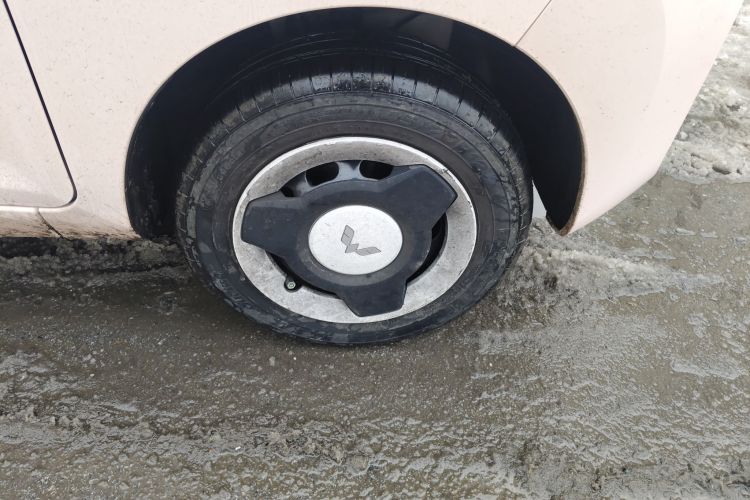 五菱汽车 宏光MINIEV 2022款 马卡龙时尚款 磷酸铁锂车身外观10