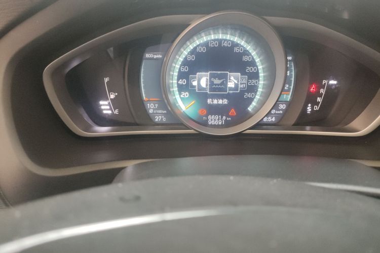 沃尔沃V40 2017款 T3 智逸版中控内饰15