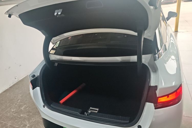 小鹏P5 2021款 550P机舱底盘23