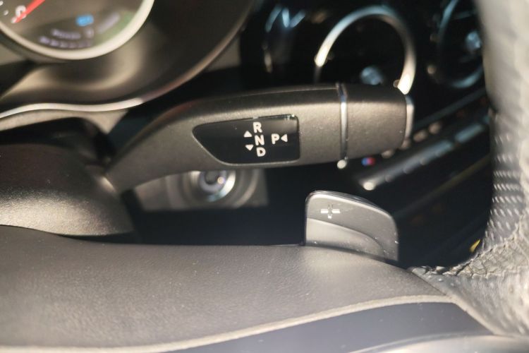 奔驰C级 2019款 C 260 运动版中控内饰18